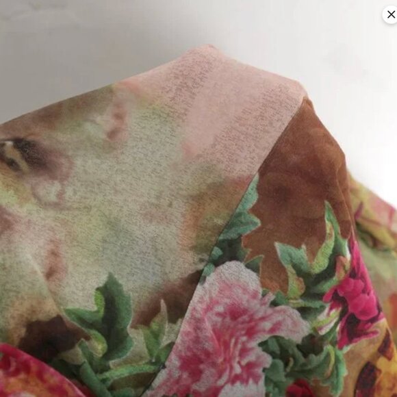 Vibrant Floral Print Blouse Top 3/4 Sleeve Frog Closure Accent Stretch Shirt - Picture 8 of 9